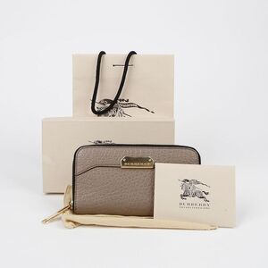 Metal Logo Zipper Long Wallet